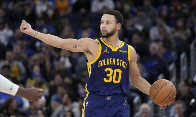 九游体育官方入口-包含勇士队外线得分火热，连胜势头不减的词条