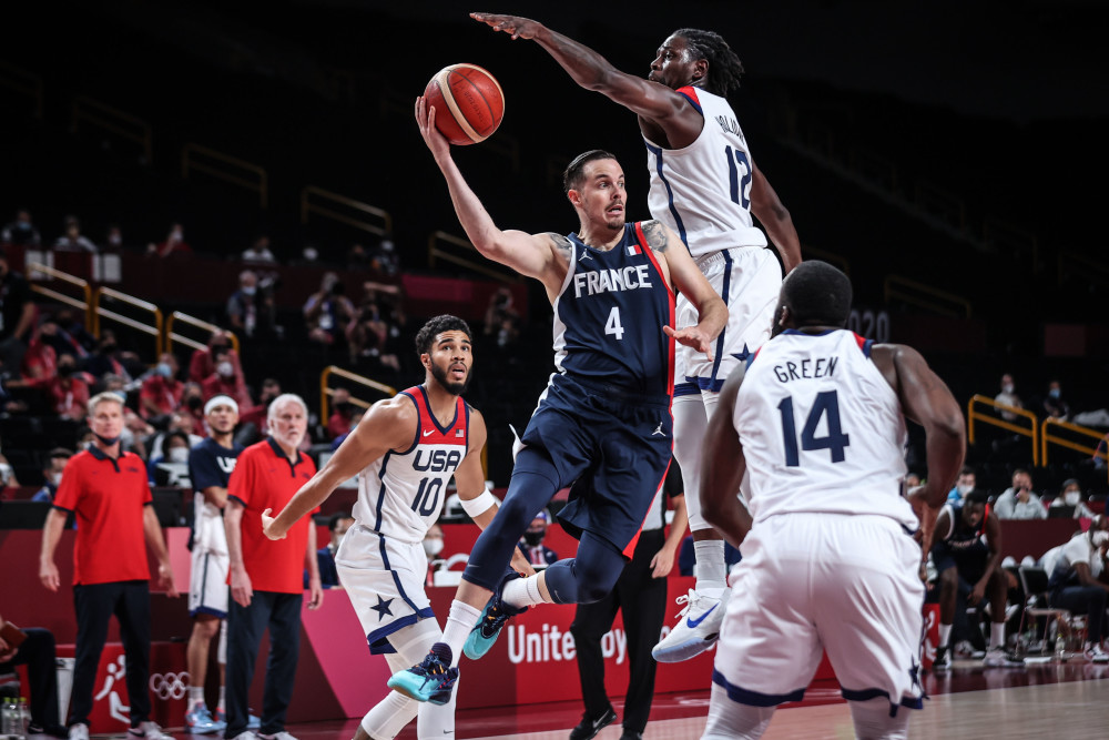 九游体育app下载-里约奥运回顾：美国篮球队夺冠瞬间令人难忘的简单介绍