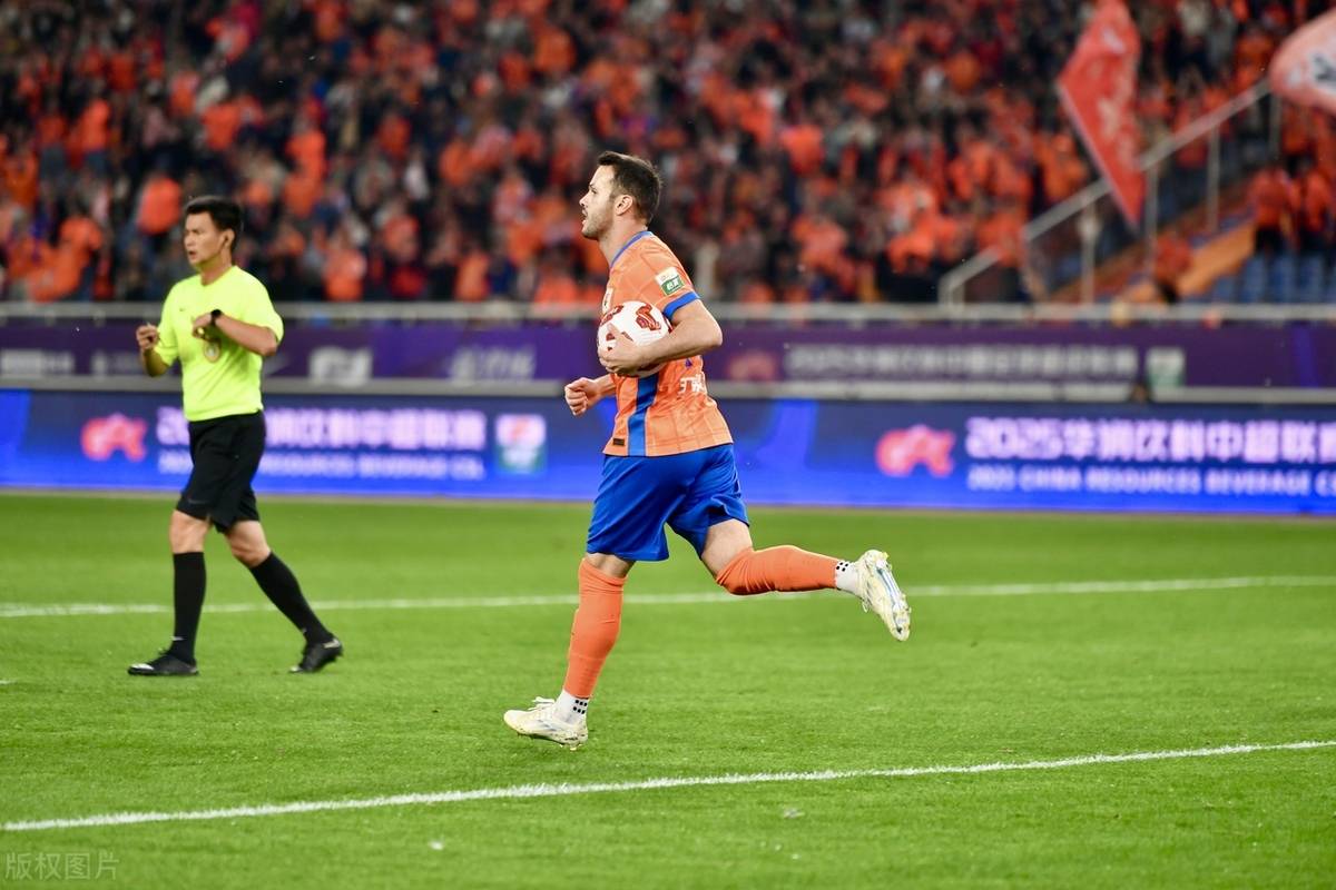 包含河南队在对阵江苏队的比赛中遭遇惨败的词条