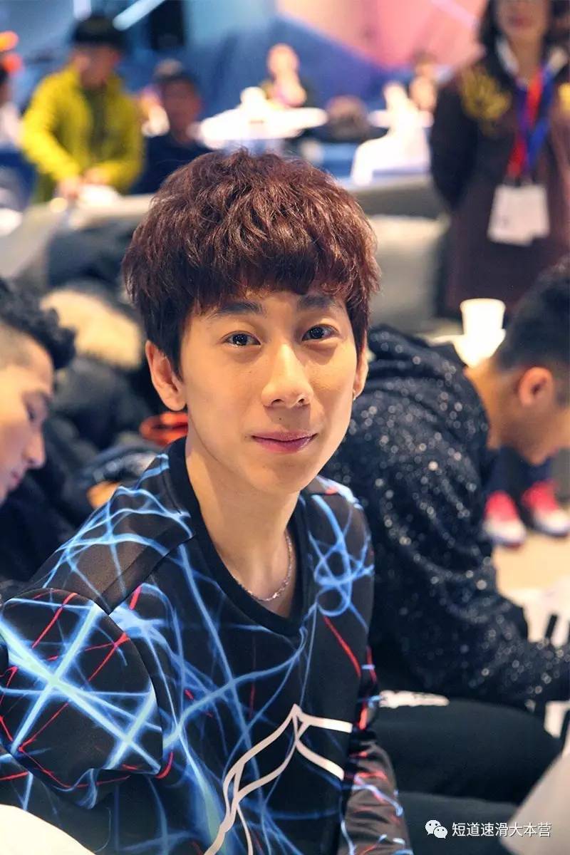 九游体育app下载-球场上的风云人物，谁能笑到最后？的简单介绍