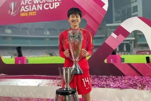 关于愈战愈强：女足运动员积极拼搏的信息