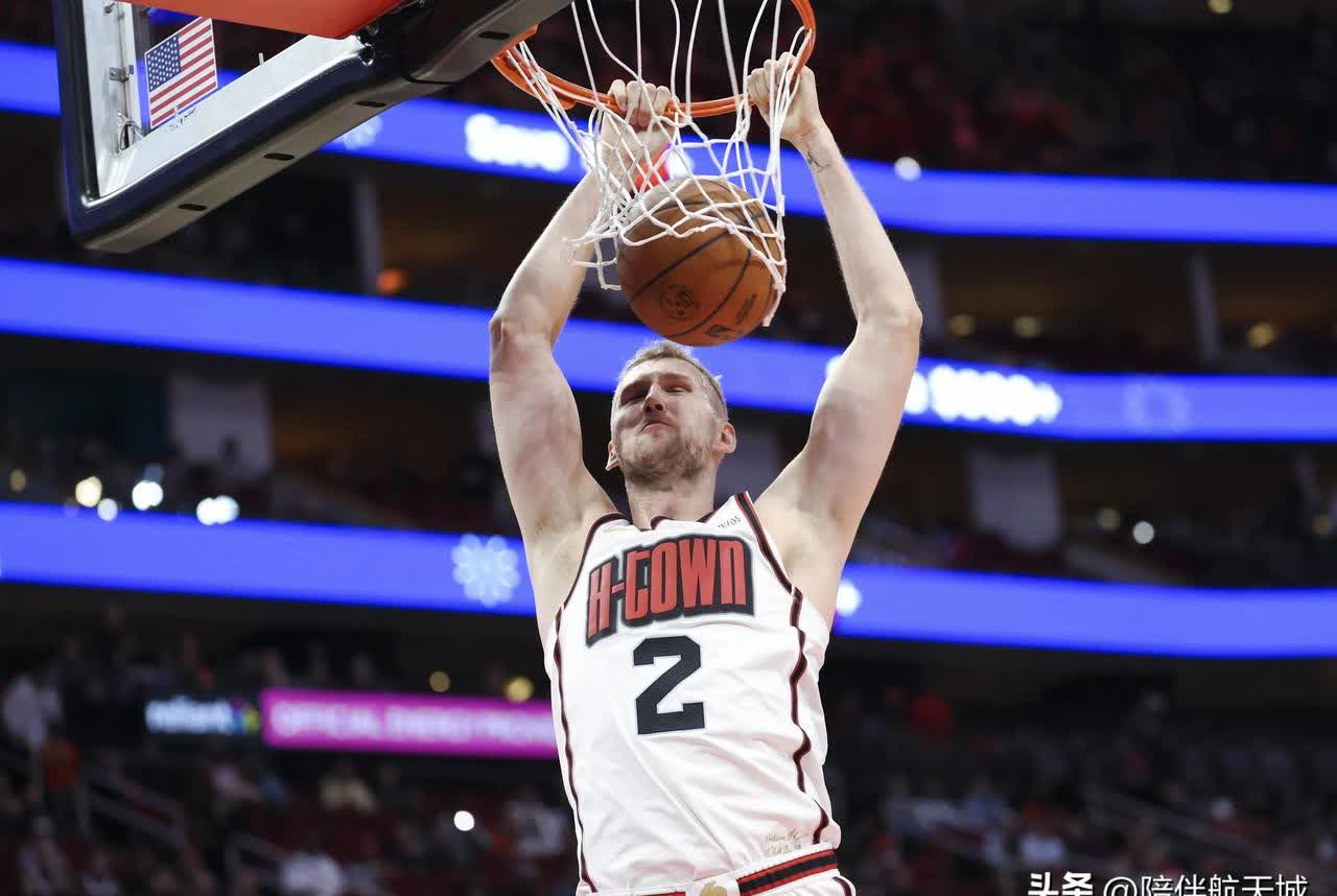 不来梅新援表现亮眼，助球队获胜的简单介绍