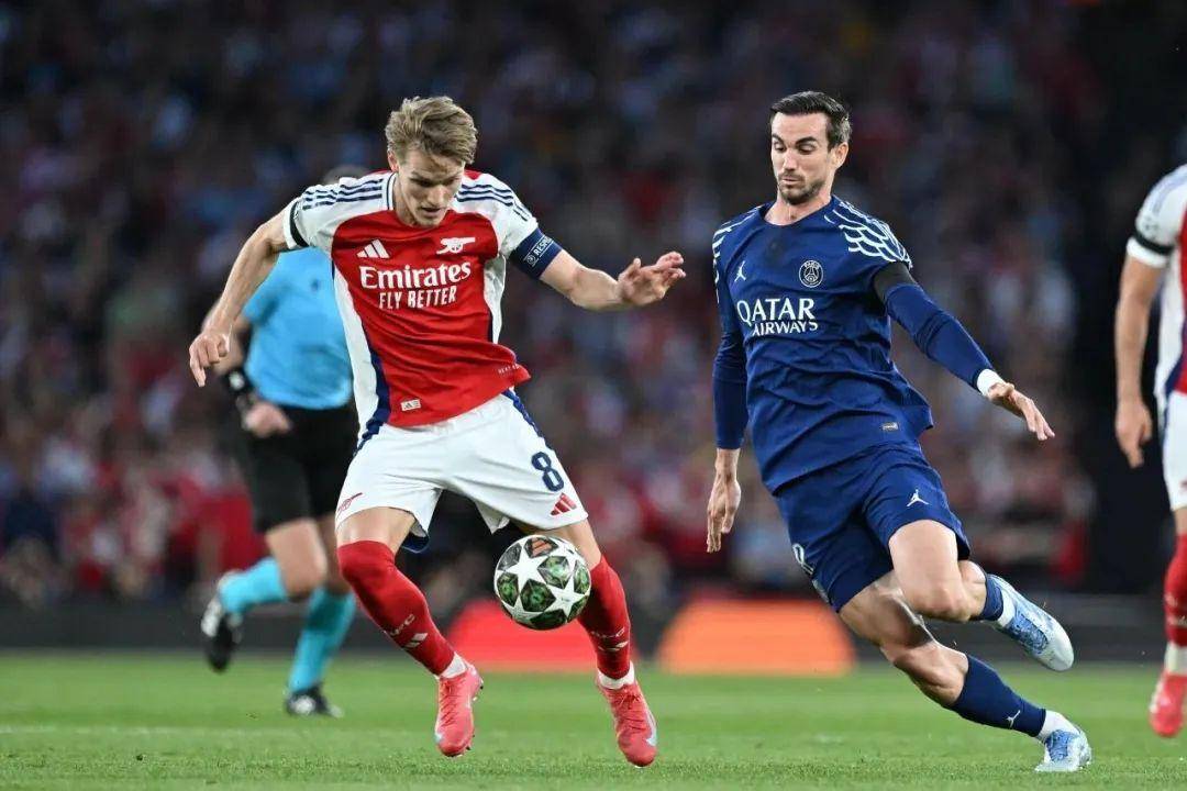 包含阿森纳客场惨遭南安普顿绝杀，战绩受挫的词条