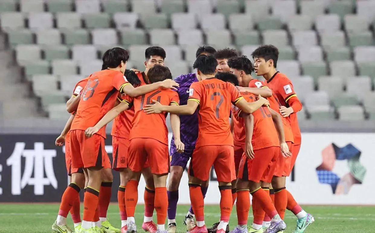 九游体育app-亚洲杯比赛中球队表现出色，赛场氛围火爆