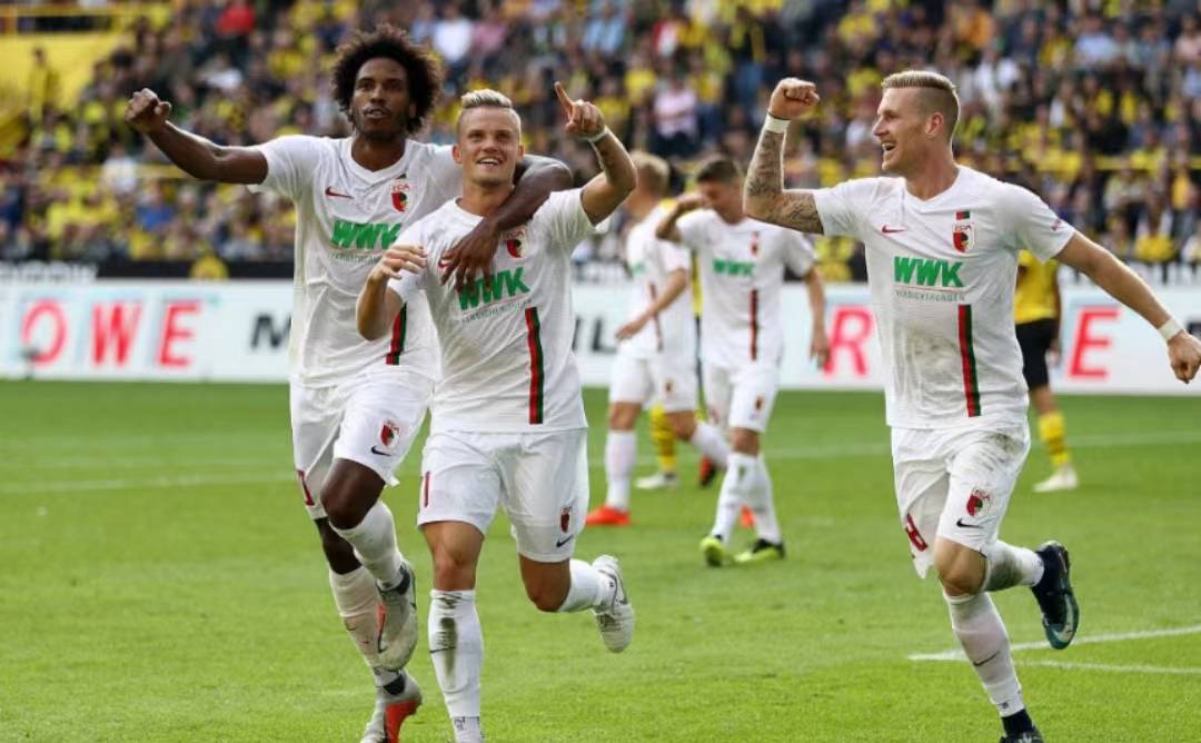 九游体育中国官网-奥格斯堡对阵多特蒙德，天王对战引发热议