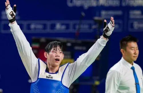 跆拳道比赛韩国选手凭实力取胜