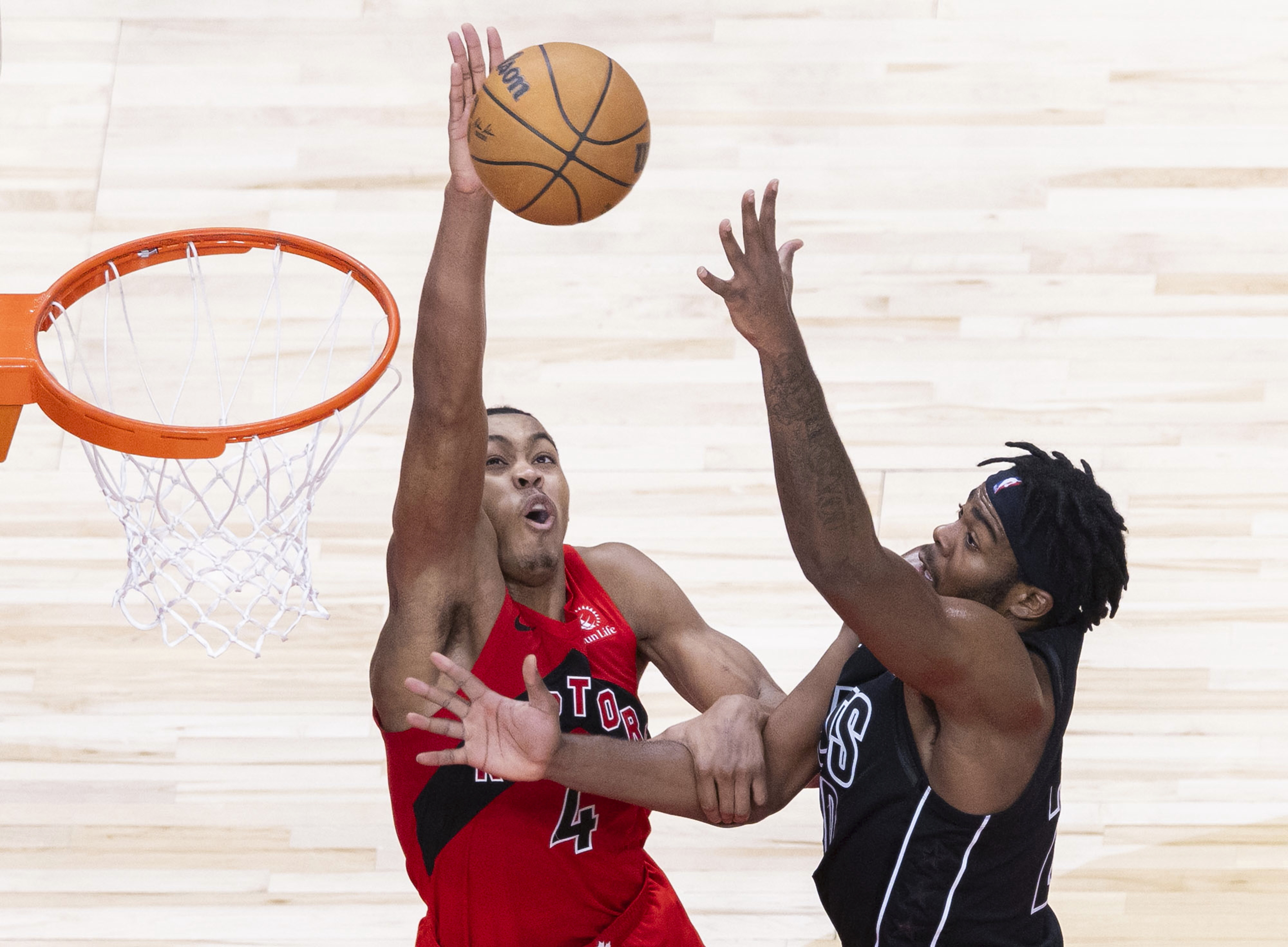 九游体育网页版登录入口-猛龙队客场告捷，击败老鹰队