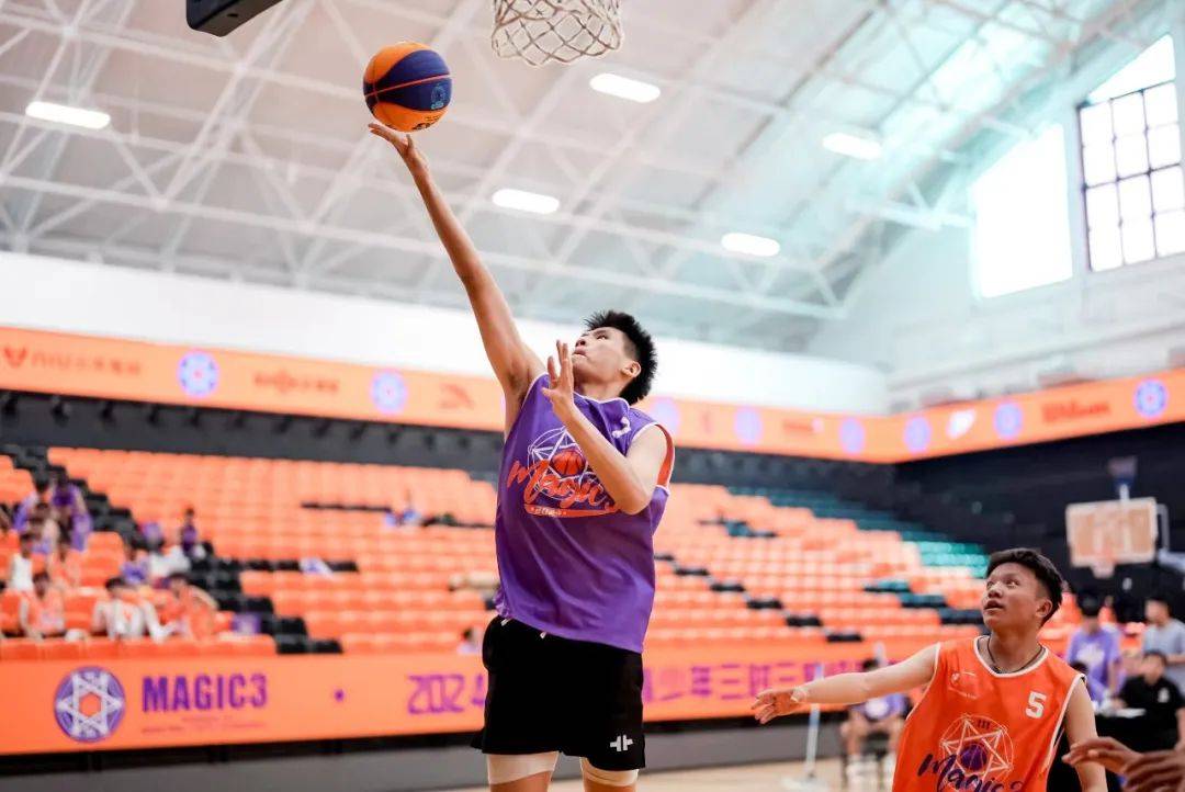 九游体育官网-篮球技战术高超，球队实力增三分