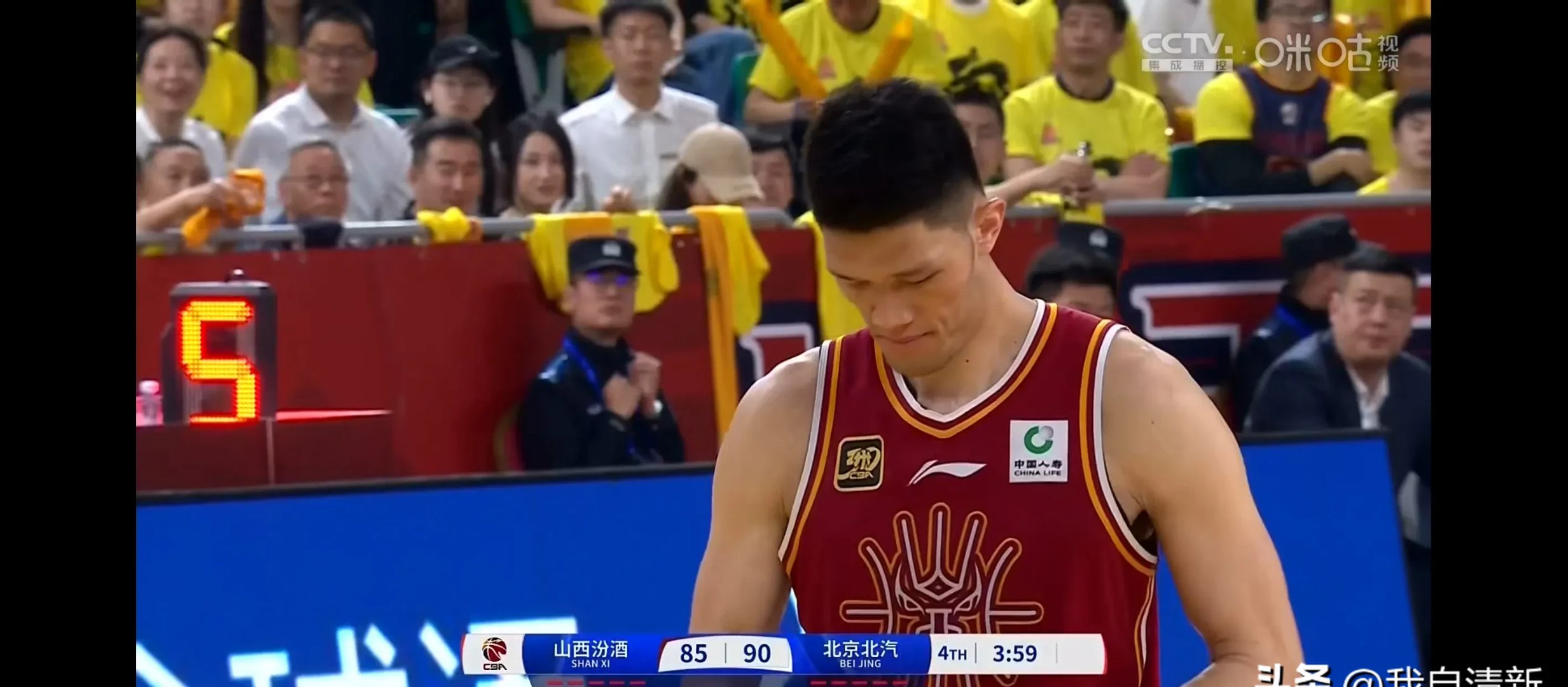 山西队在比赛中发挥默契，成功占据局势优势