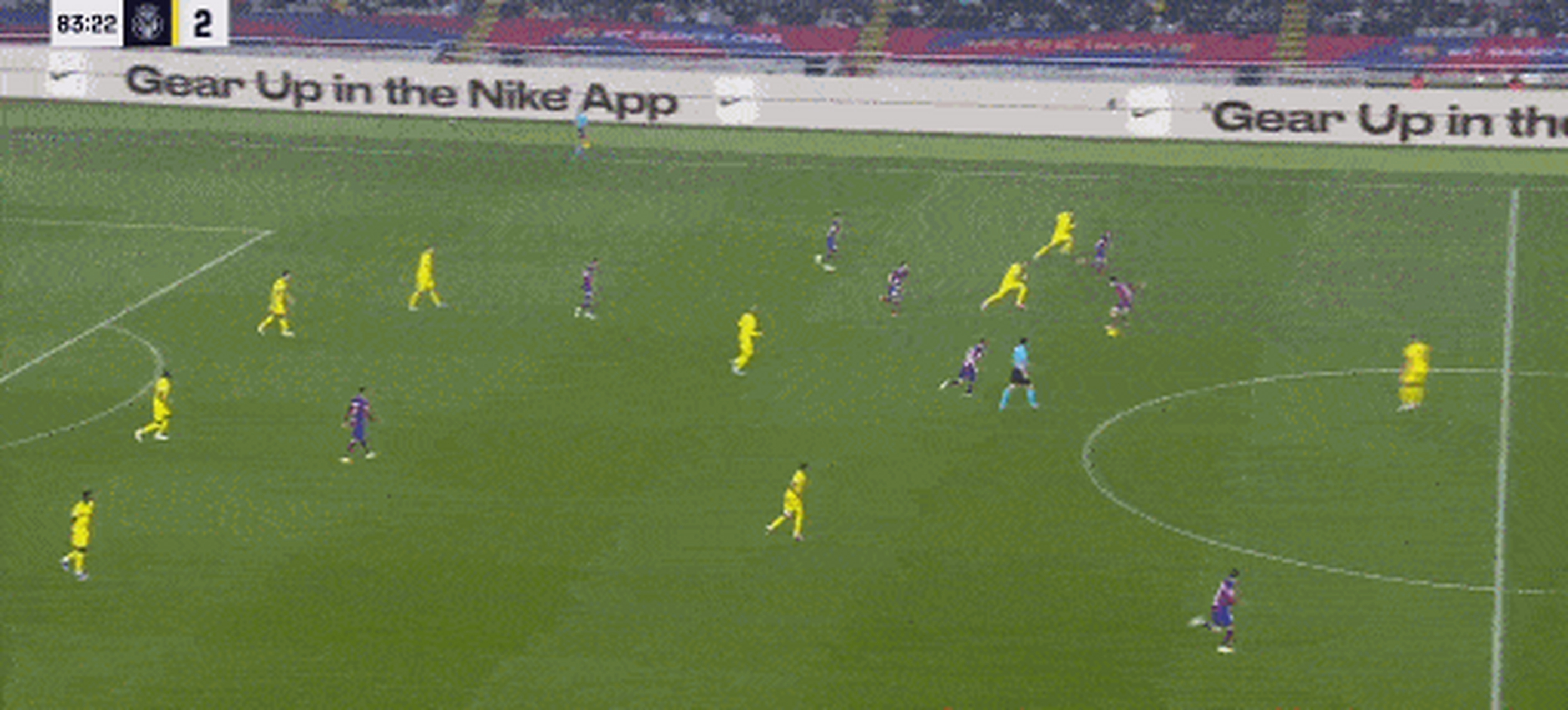 九游体育官网-比利亚雷亚尔后卫出现失误，导致进球