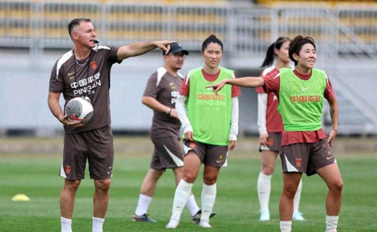 中国女足备战非洲女足赛事，永不言败