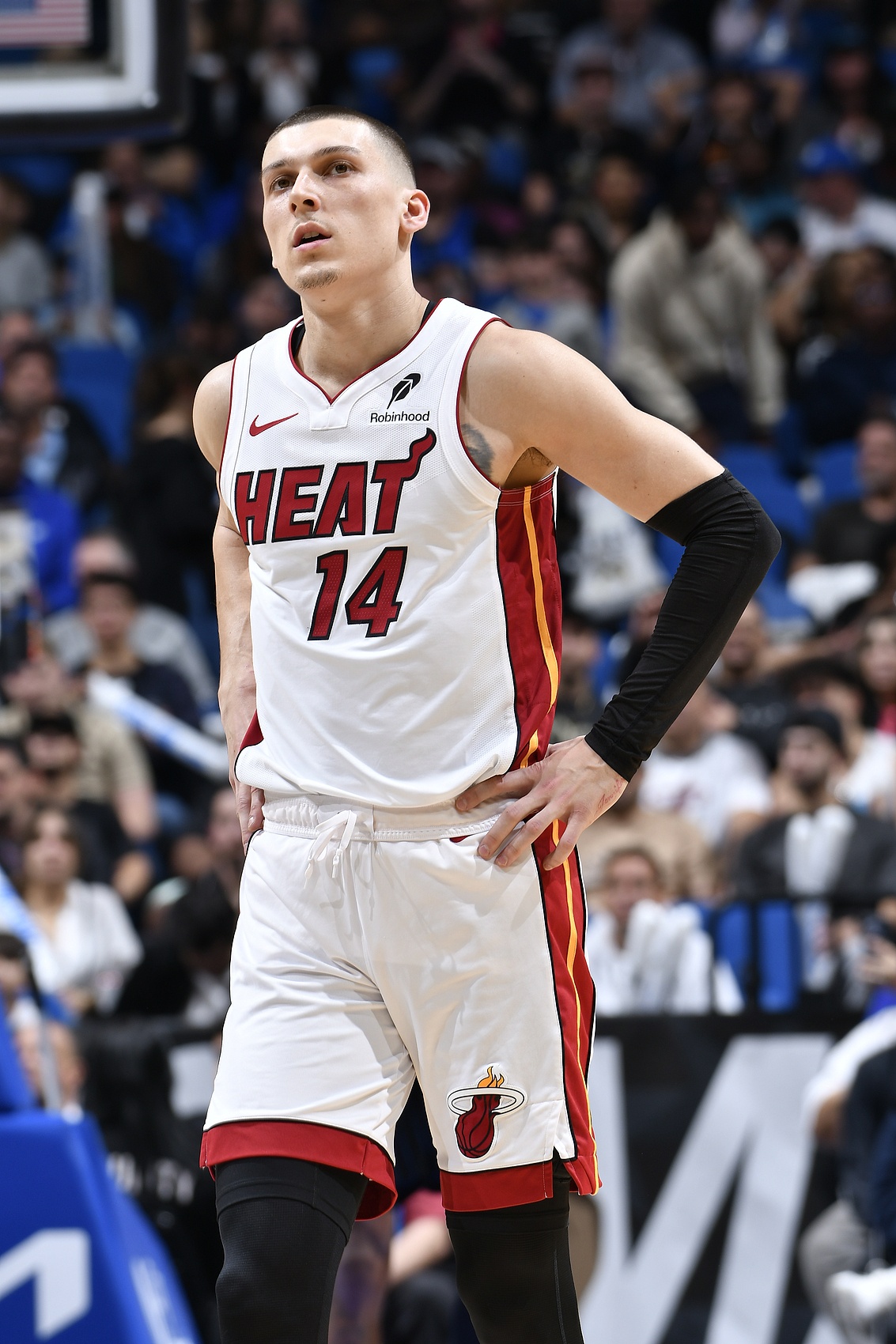 九游体育-热火主教练遭遇质疑，球队状态低迷