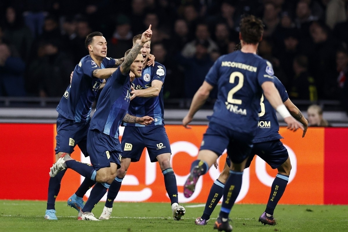 九游体育入口-包含美因茨全队备战全力以赴，冲刺积分榜前列的词条