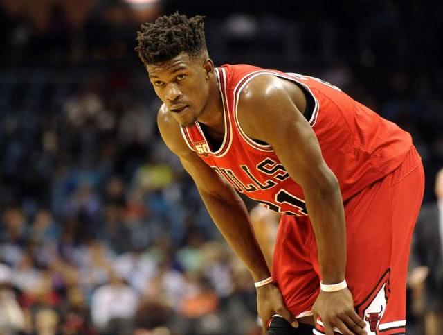 包含公牛新秀突破表现亮眼，受到赞誉的词条