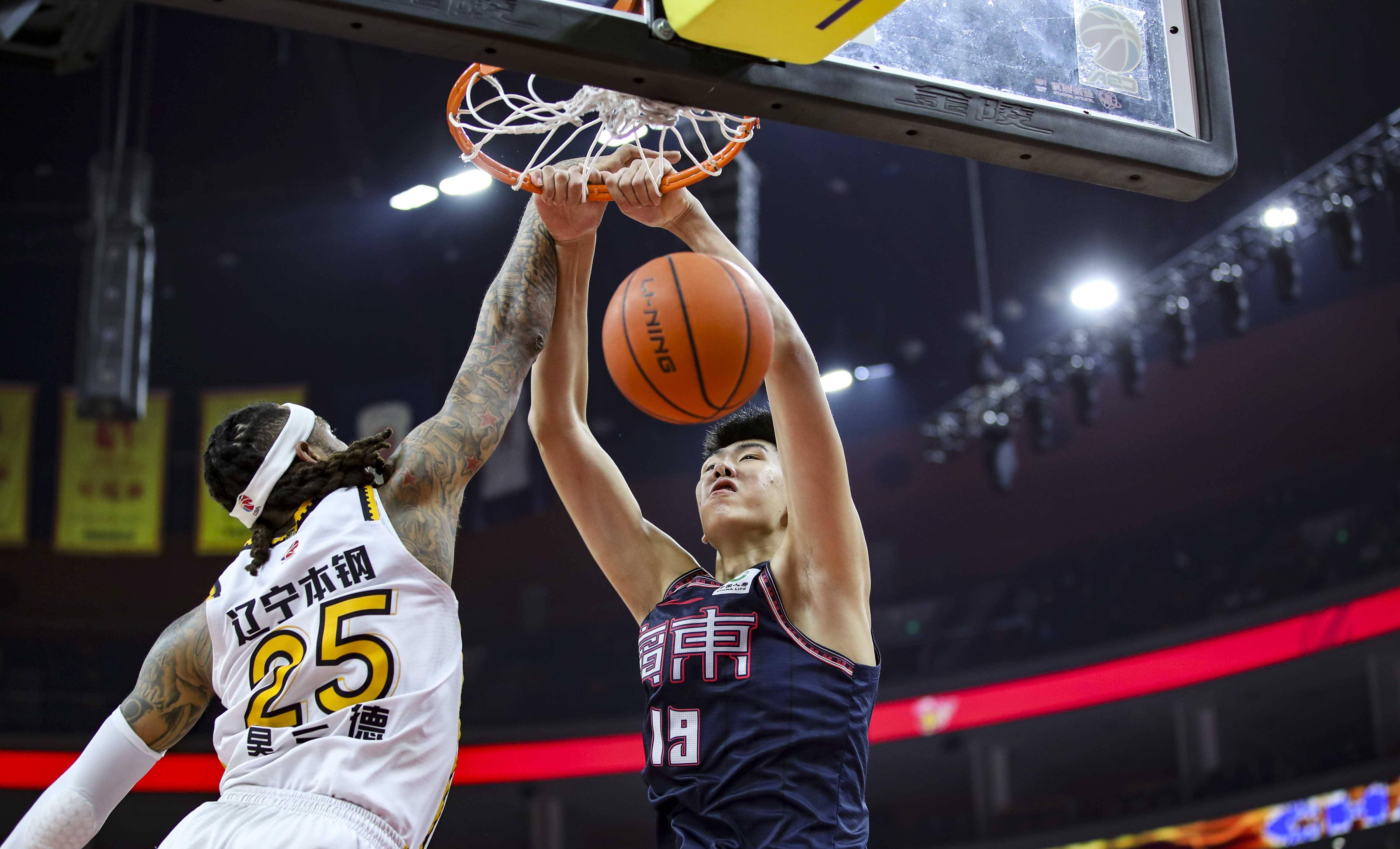九游体育网页版-篮球职业联赛激烈角逐，球员竞技水平不减