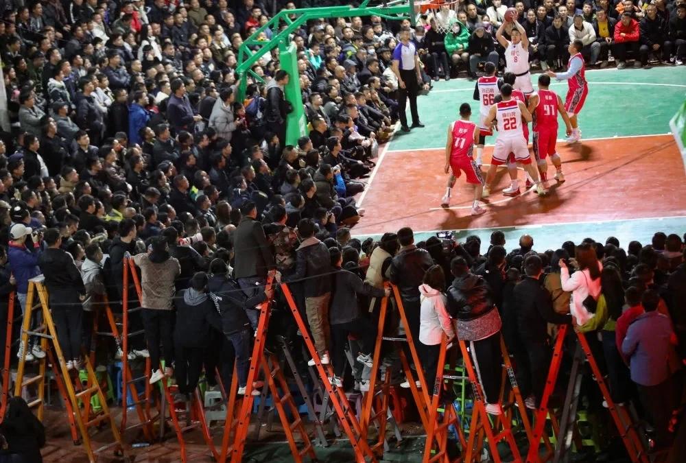 九游体育官方登录入口-比赛现场气氛火爆，观众热情高涨欢呼不断的简单介绍