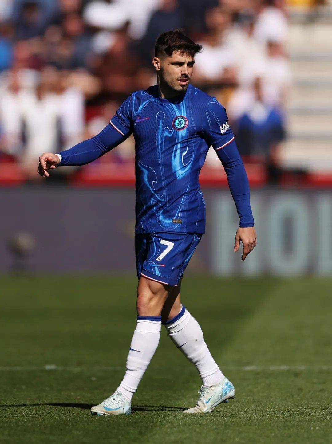 九游体育中国官网-包含沃特福德客场战平，表现稳定的词条