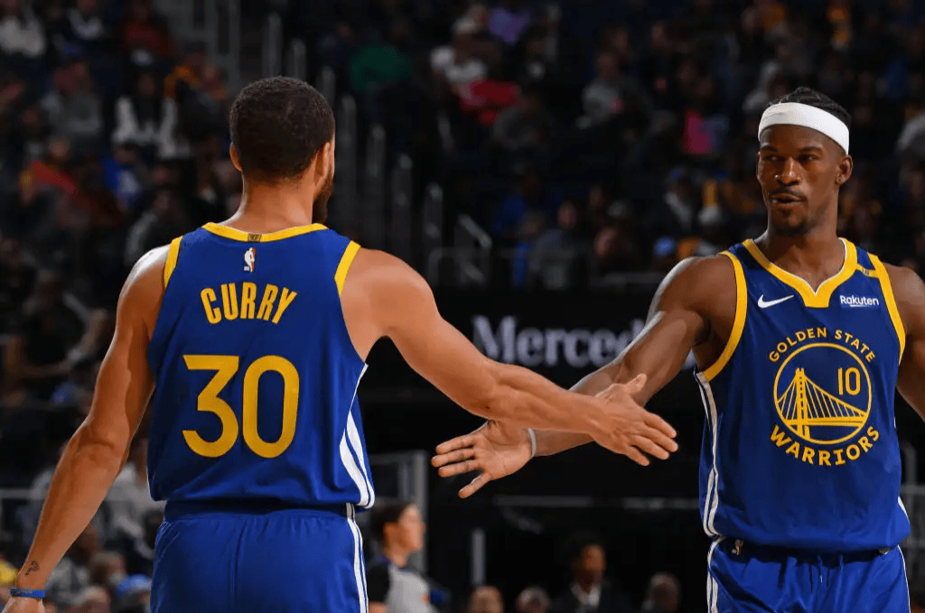 独行侠轻取尼克斯，连胜中