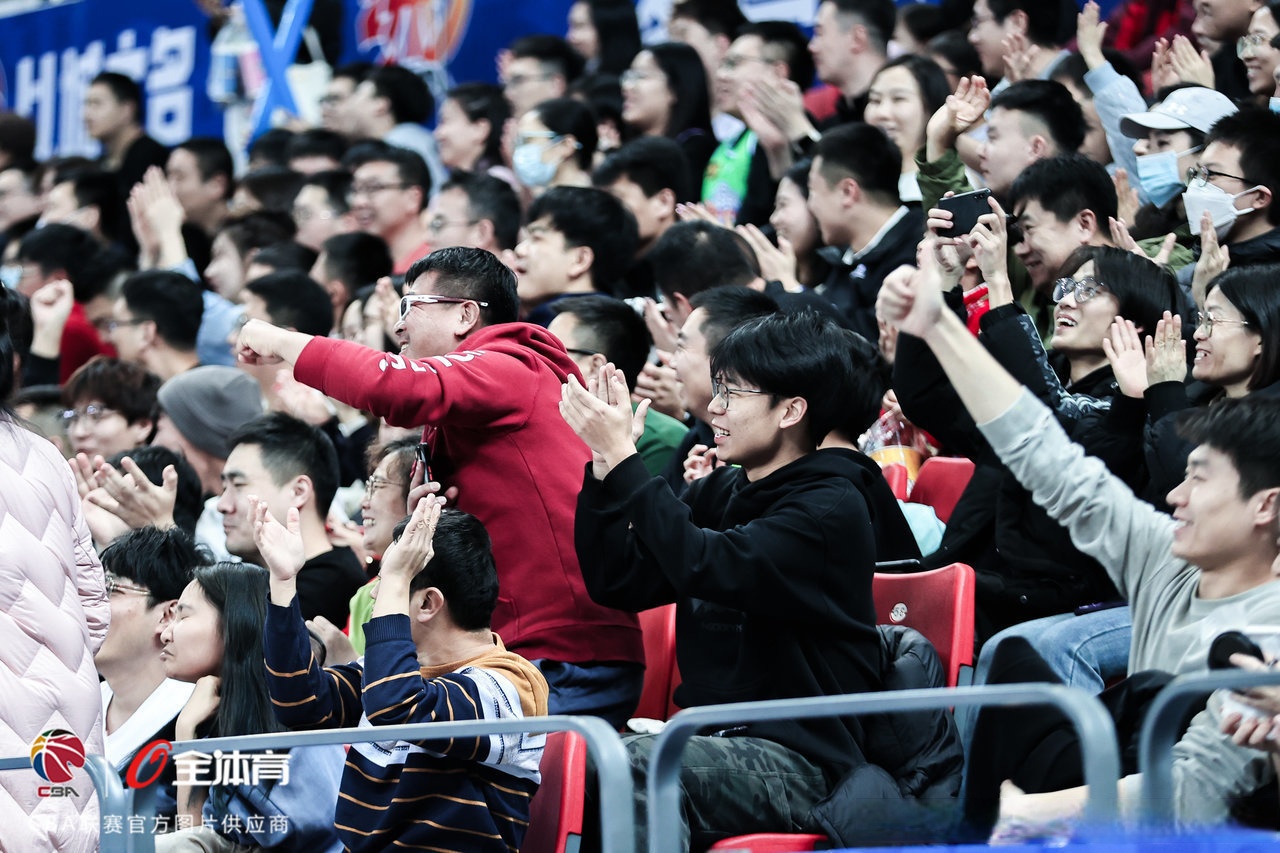 精彩绝伦的比赛引发无数观众讨论