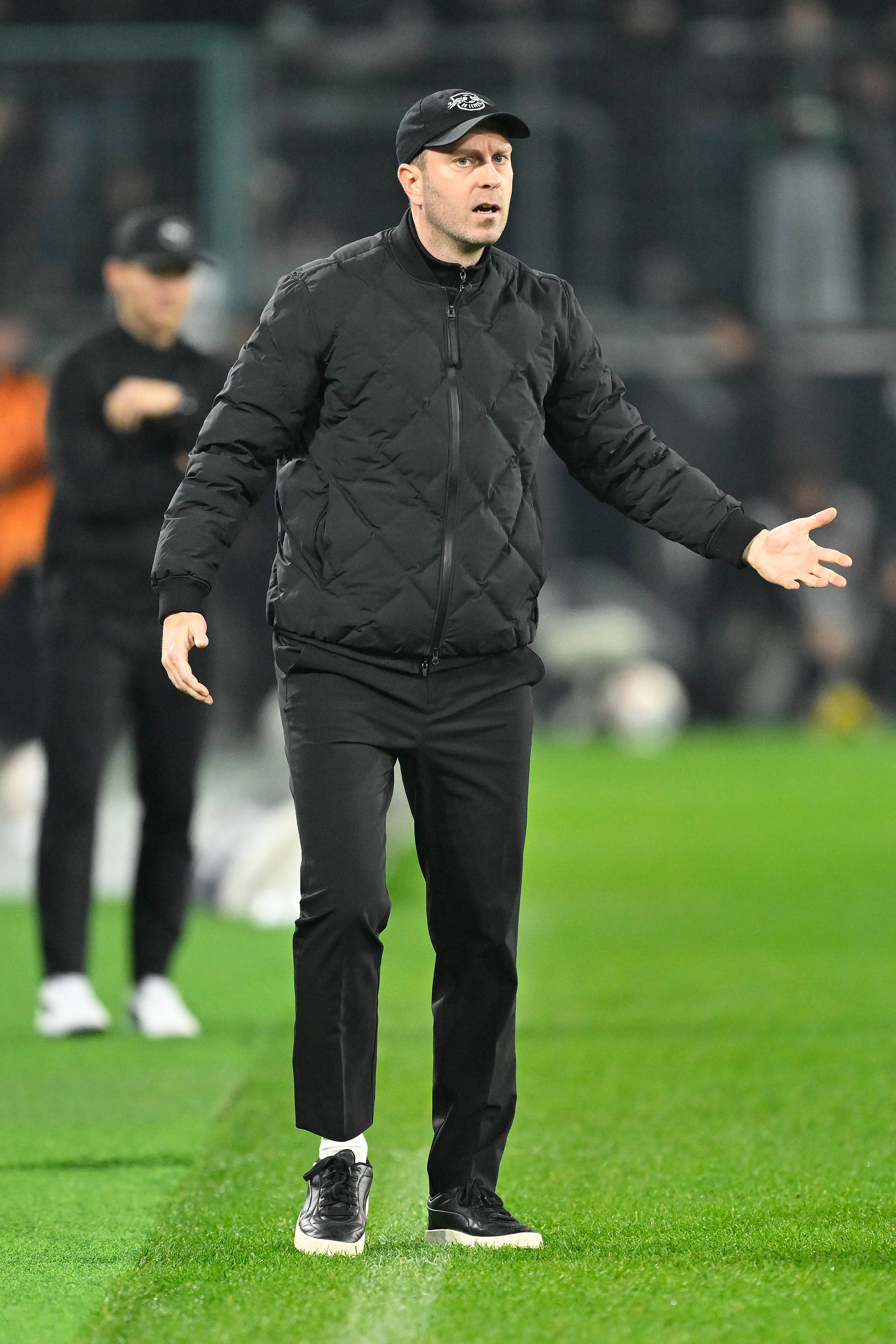 包含门兴格拉德巴赫队门将出色扑救的词条